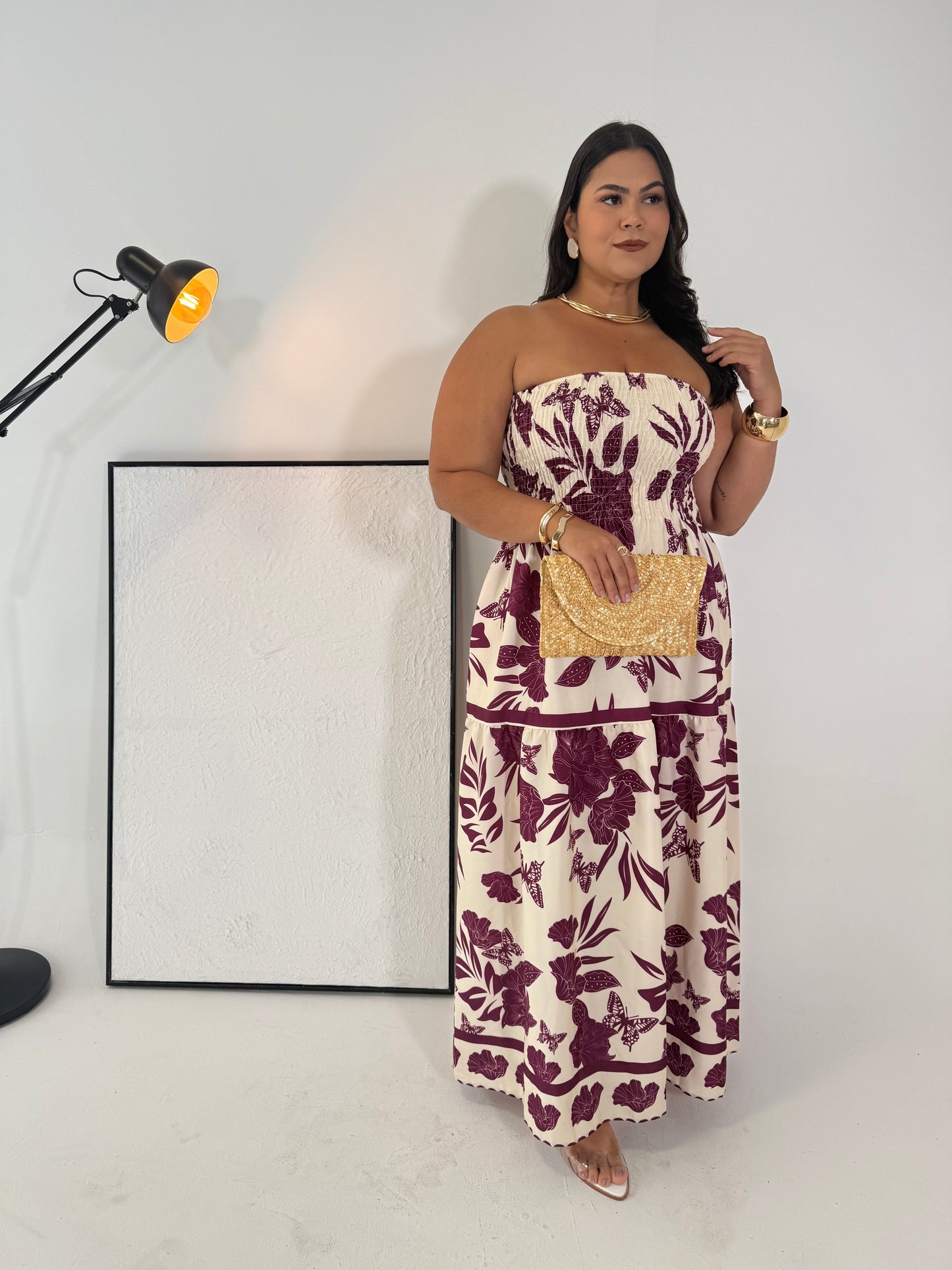Vestido Helena Roxo Majestade - A Elegância Tropical com Ajuste Perfeito