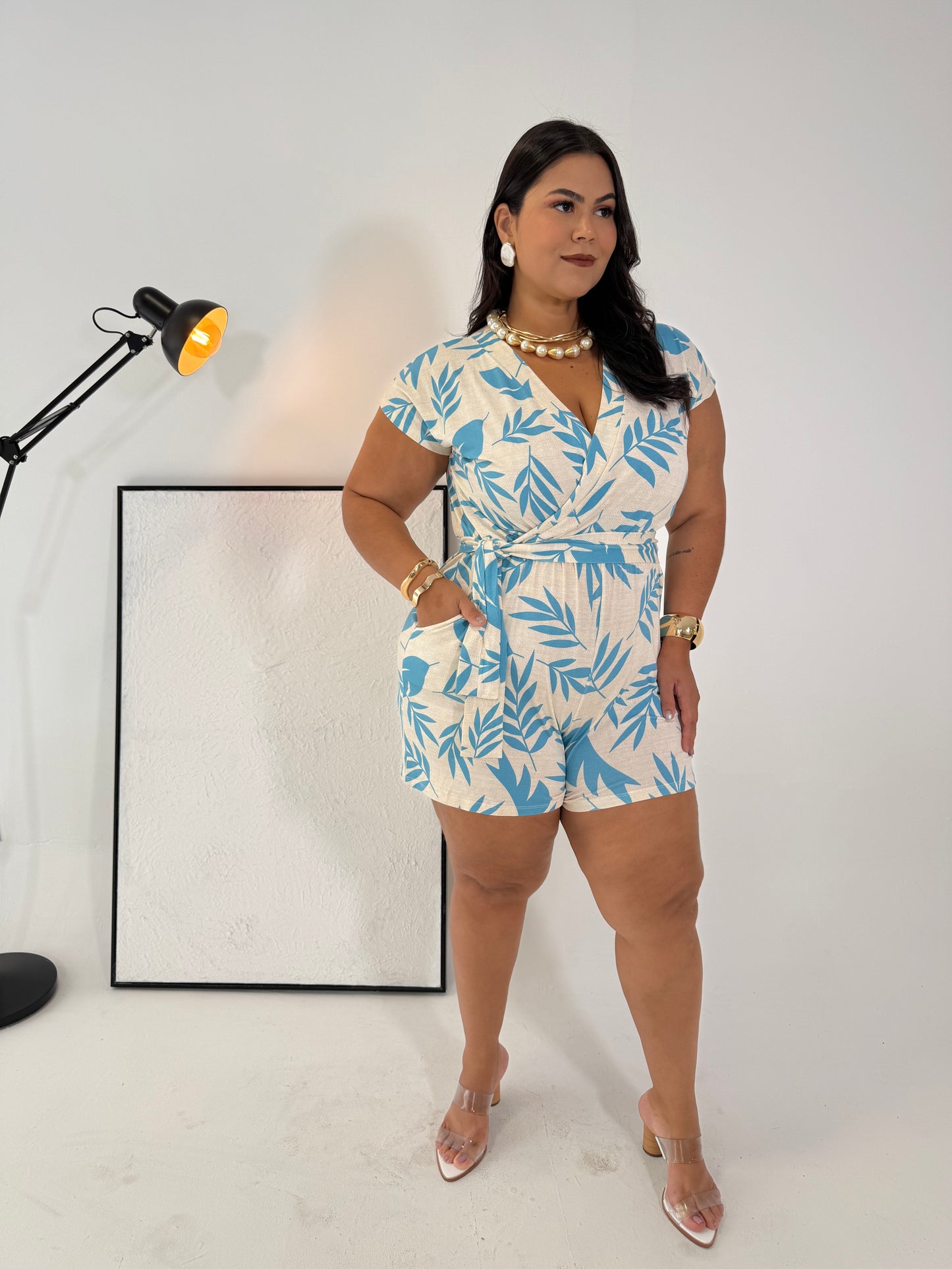 Macaquinho de Malha com Amarração Nati - O Equilíbrio Perfeito entre Conforto e Estilo