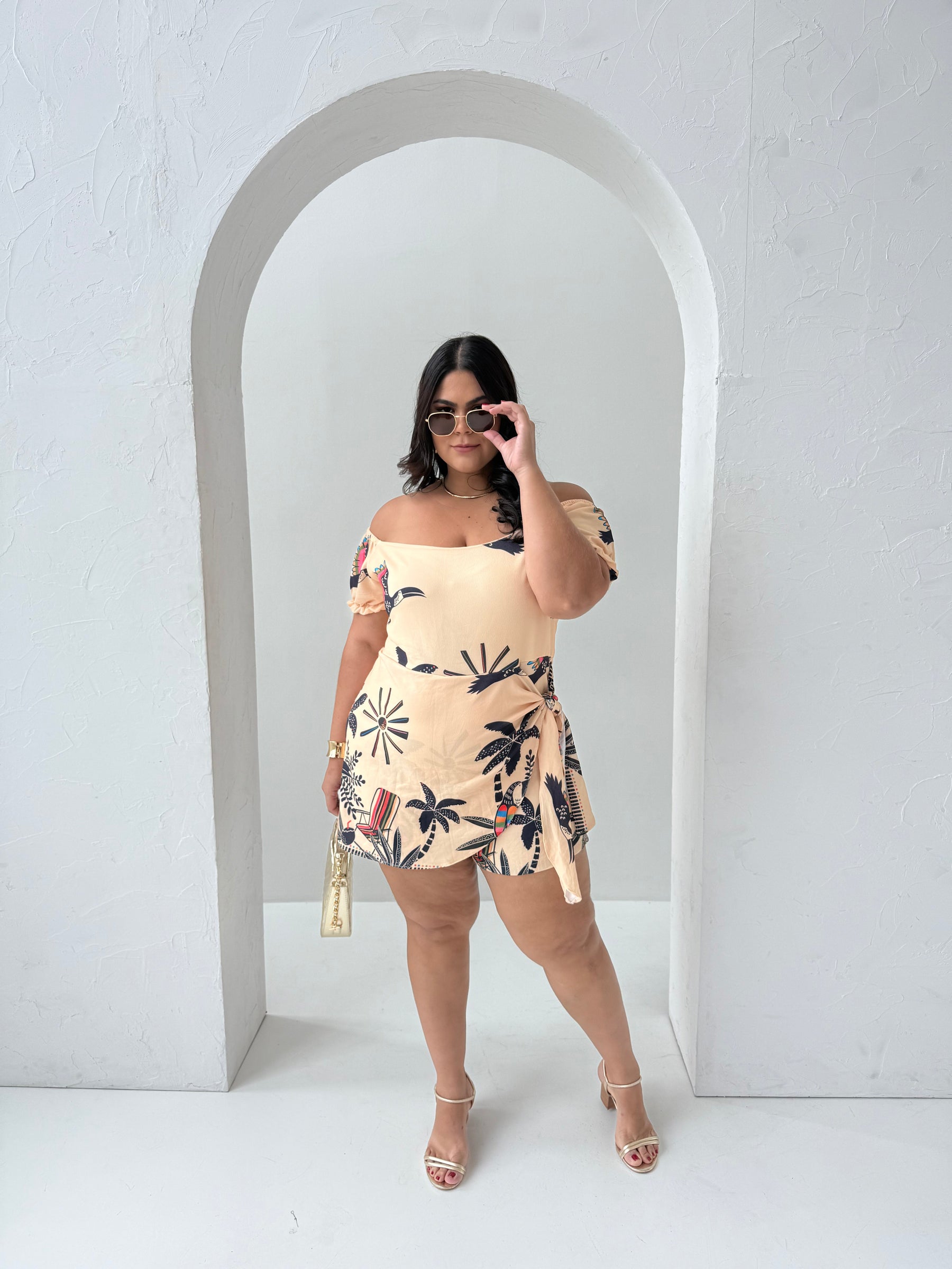 Macaquinho Short Saia Sol – Conforto, Estilo e Elegância em Uma Só Peça