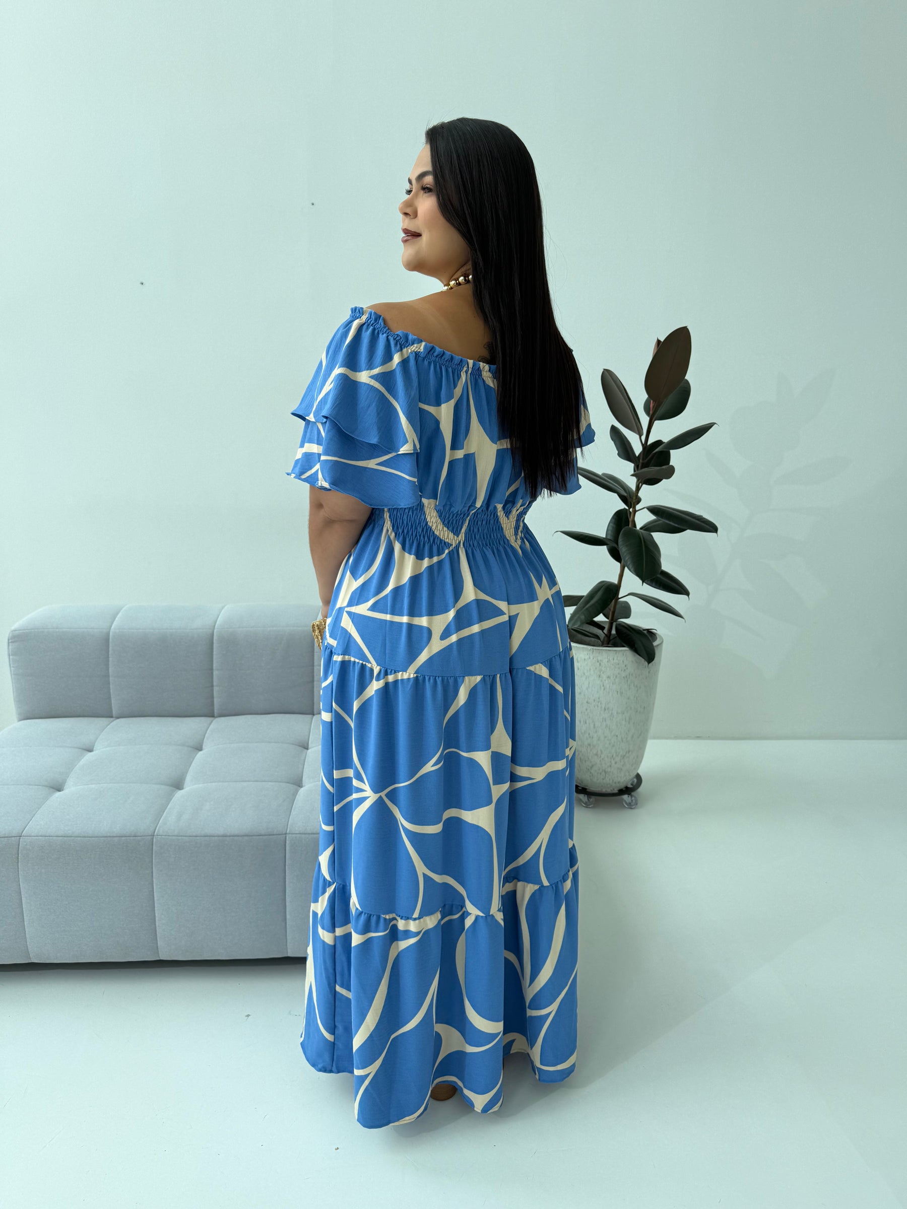 Vestido Lola Estampado – Elegância e Conforto em Tecido de Caimento Perfeito