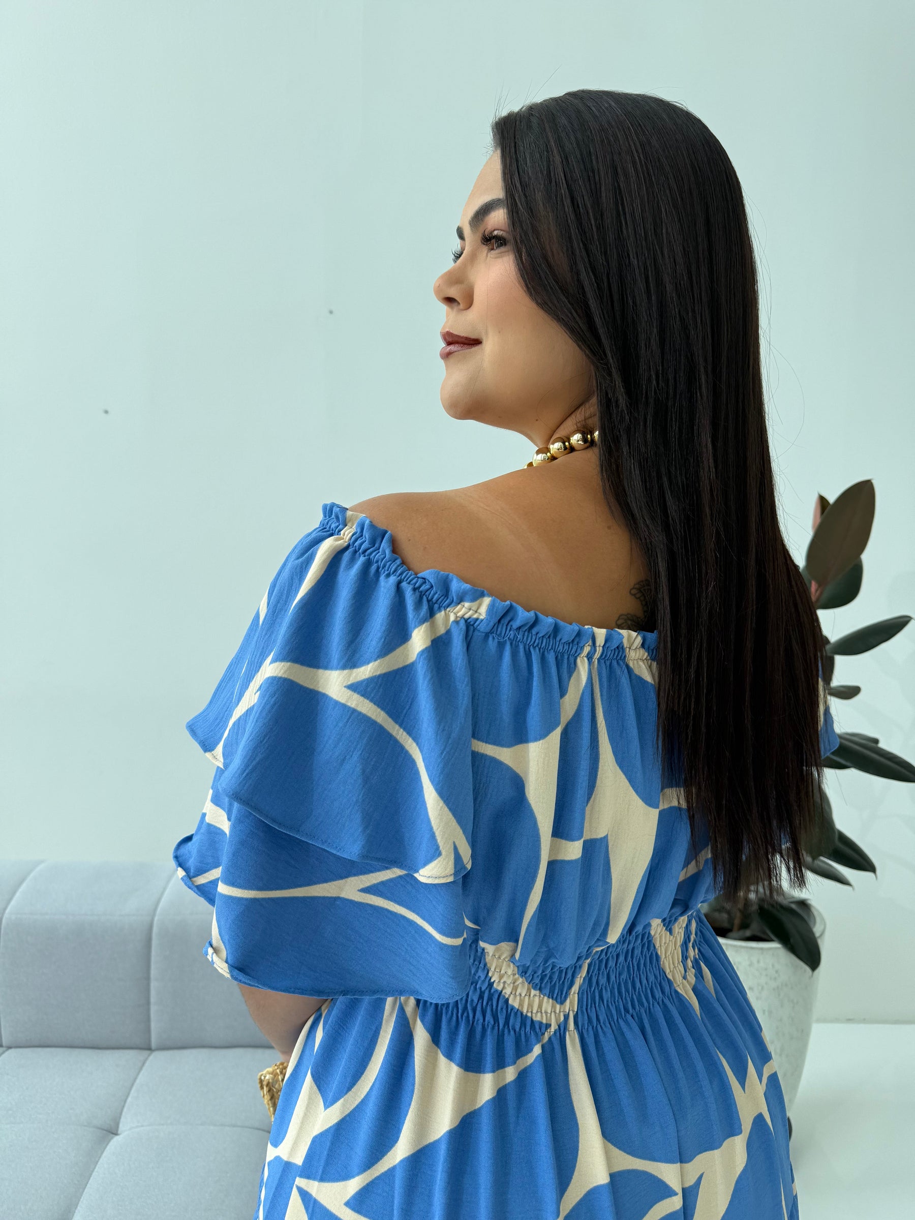 Vestido Lola Estampado – Elegância e Conforto em Tecido de Caimento Perfeito