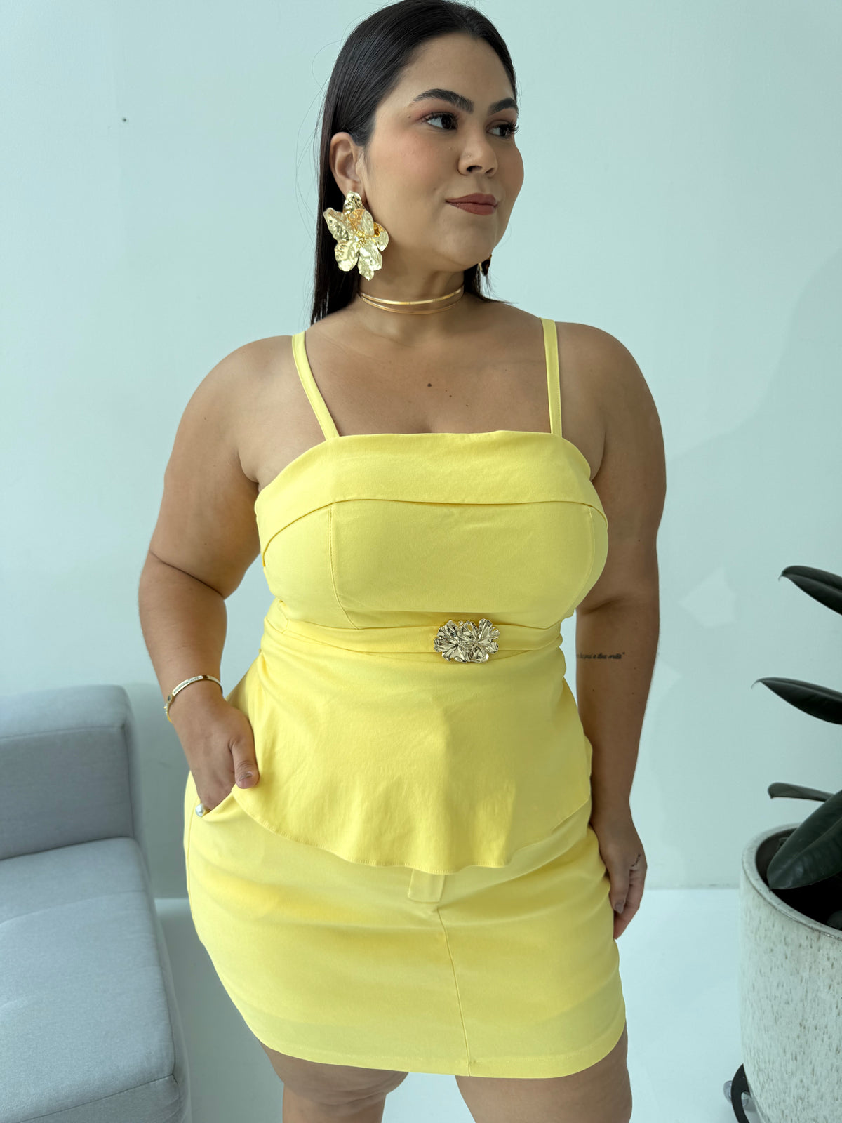 Blusa Candy Color Amarela – Sofisticação e Alegria em um Toque de Cor