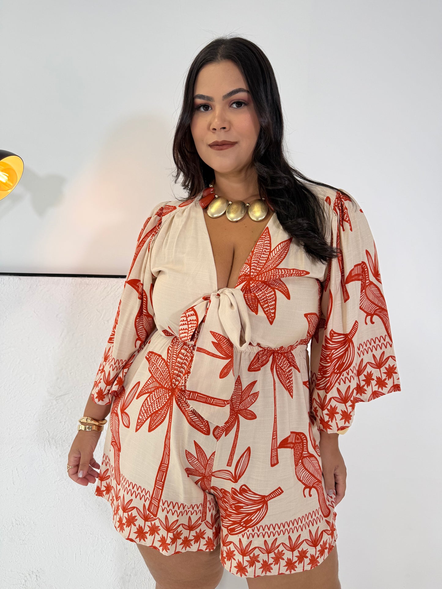 Macaquinho Viscolinho Andressa - Elegância Estampada e Conforto Absoluto