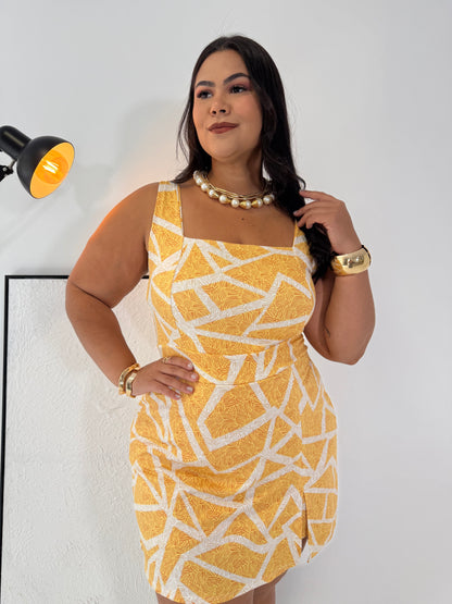 Macaquinho Feminino Alice Amarelo - Estilo Geométrico e Conforto em uma Peça Única