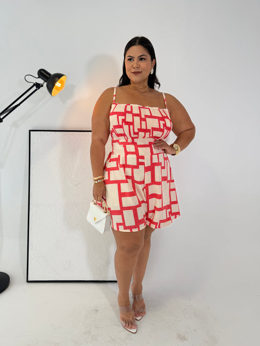 Macaquinho de Crepe Geométrico Carol - Elegância Plissada que Não Marca e Não Amassa