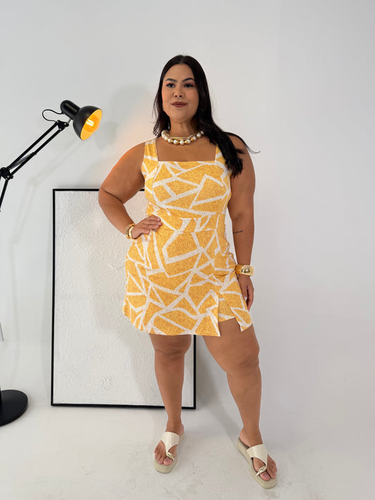 Macaquinho Feminino Alice Amarelo - Estilo Geométrico e Conforto em uma Peça Única