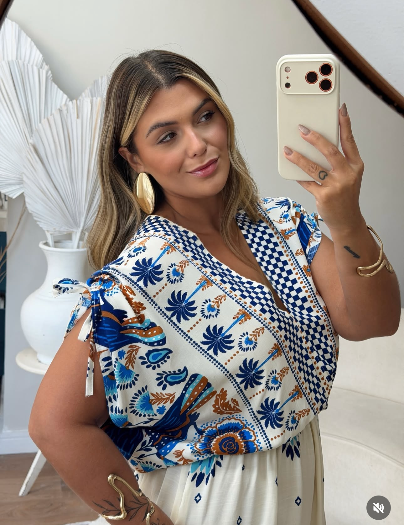 Vestido Encanto Floral Preto – Elegância Clássica e Feminilidade Natural