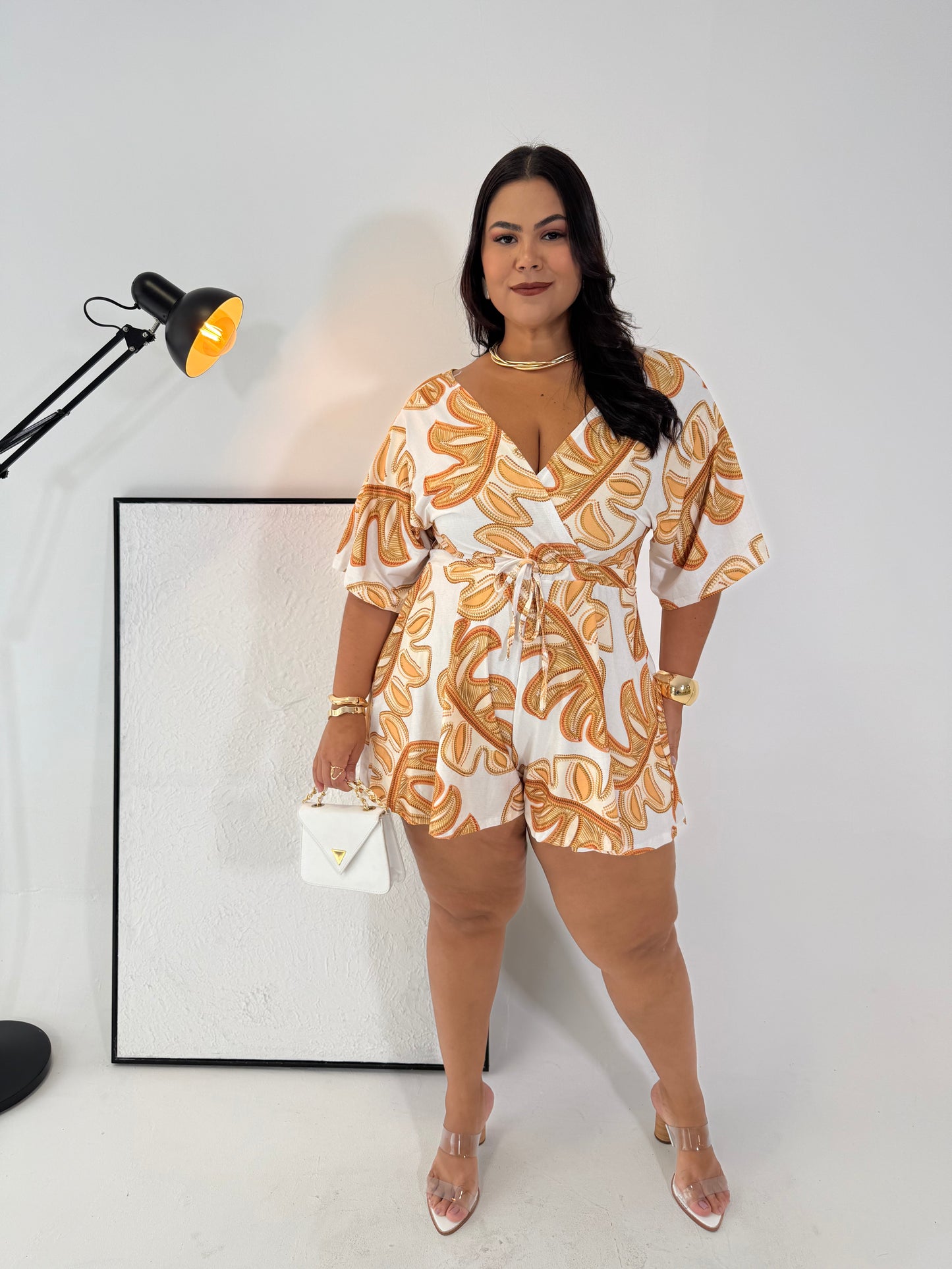 Macaquinho Sofia Folhagem- A Explosão de Frescor e Estilo Tropical que Você Precisa