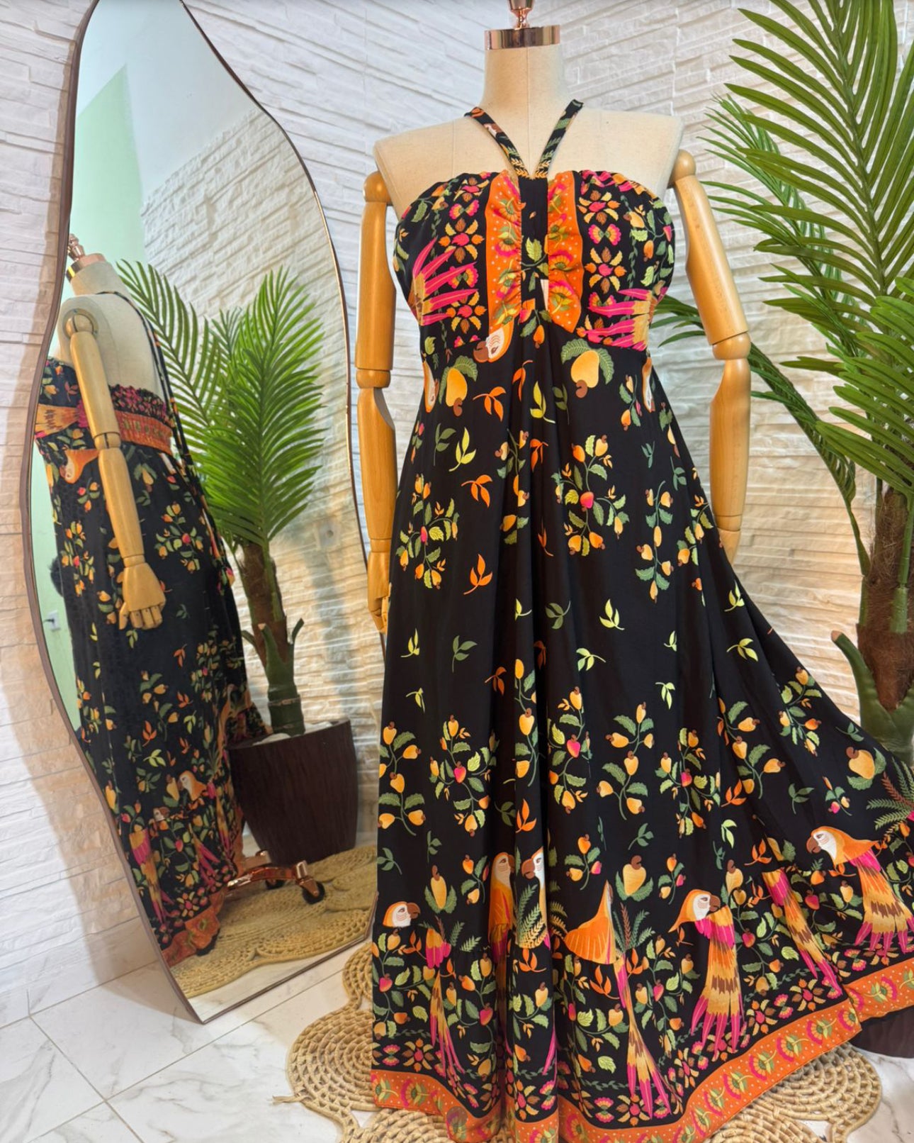 Vestido Longo Laís em Viscolinho - Elegância e Frescor que Abraçam Suas Curvas