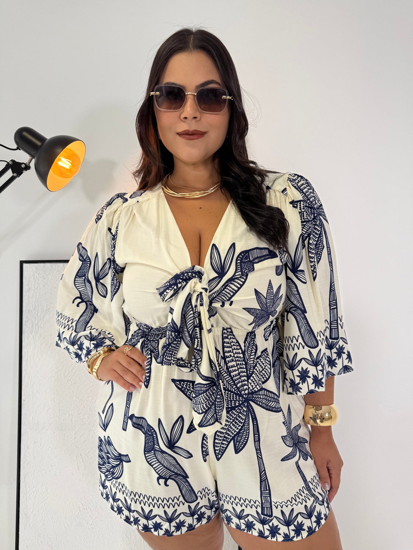 Macaquinho Viscolinho Andressa - Elegância Estampada e Conforto Absoluto