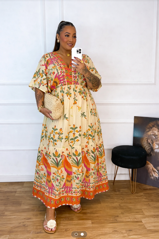 Vestido Encanto Floral Preto – Elegância Clássica e Feminilidade Natural